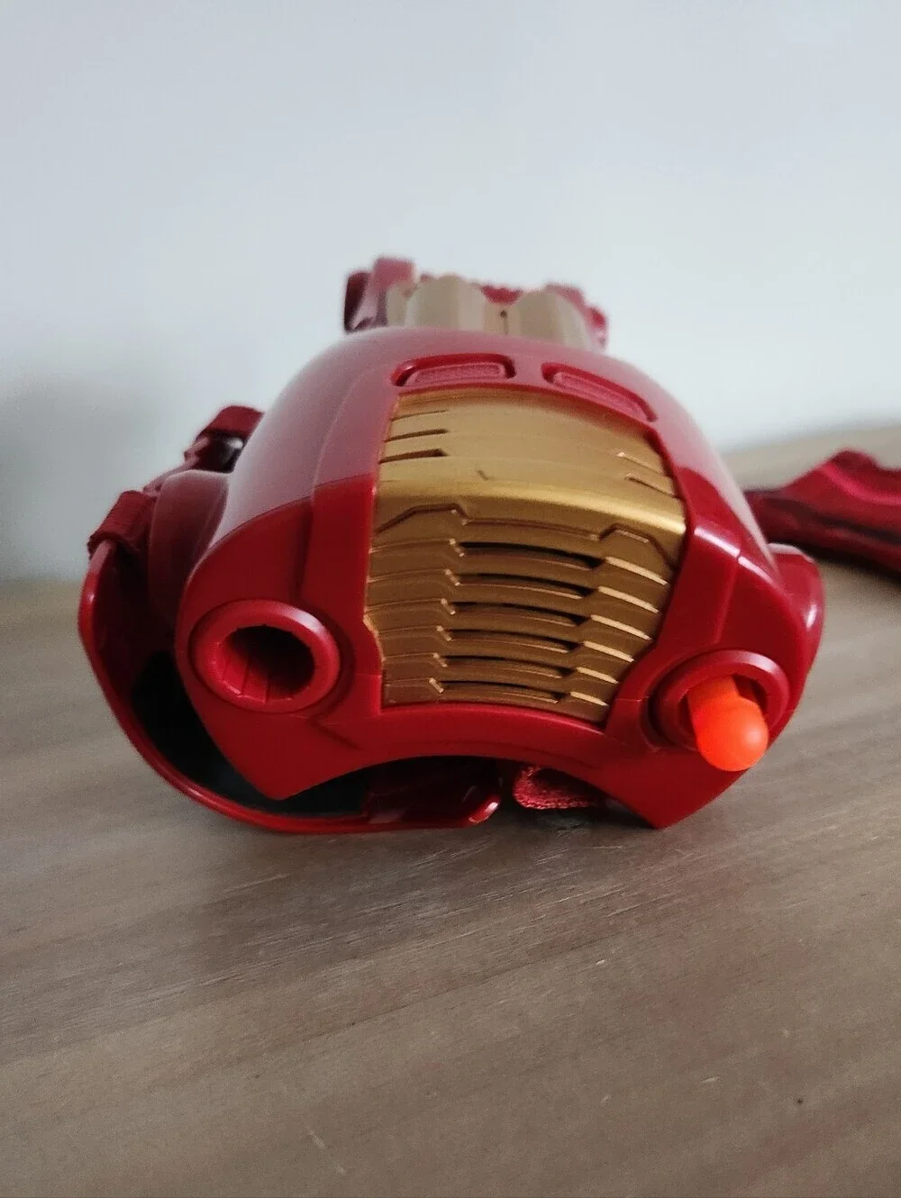 ​Marvel Avengers Iron Man Tri-Power Repulsor Gauntlet Toy Lights & Sound